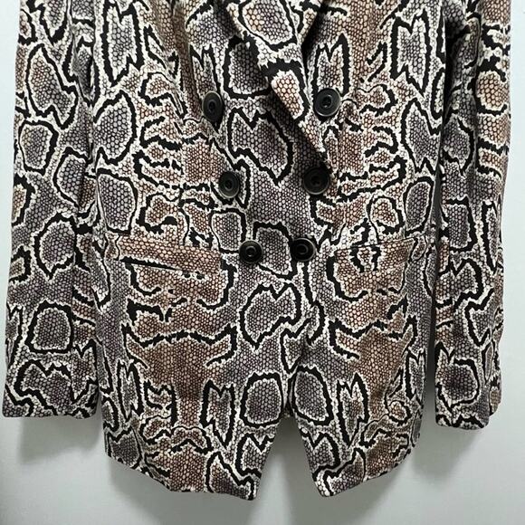 Cabi Double Breasted Python Blazer Size 6 - Picture 10 of 15